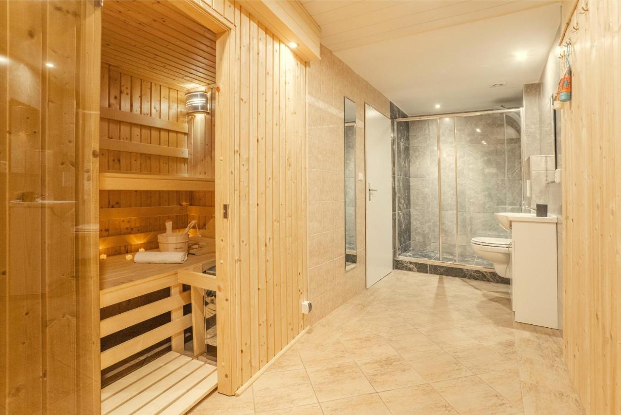 פראג Wellness Studio! Finnish Sauna, Whirlpool, Gym & More! מראה חיצוני תמונה