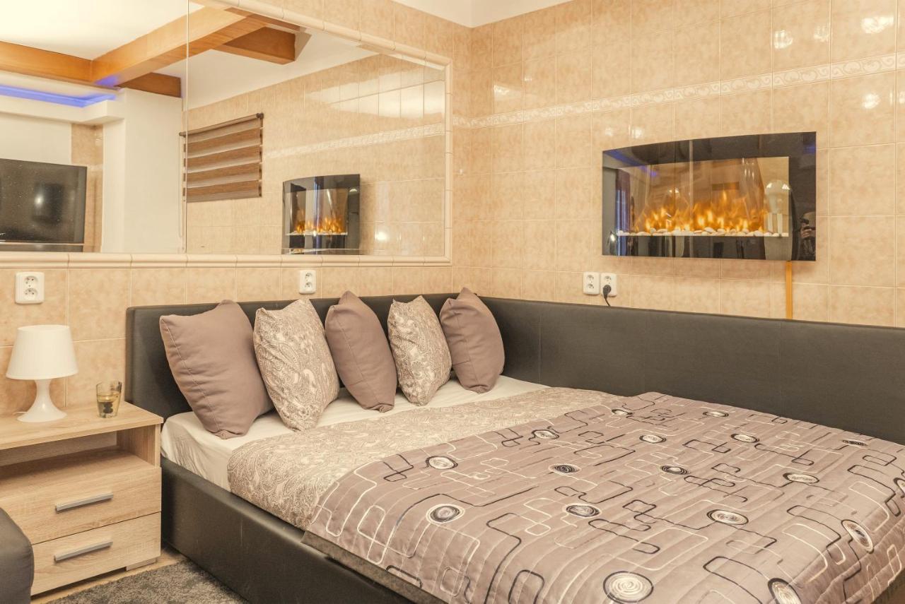 פראג Wellness Studio! Finnish Sauna, Whirlpool, Gym & More! מראה חיצוני תמונה