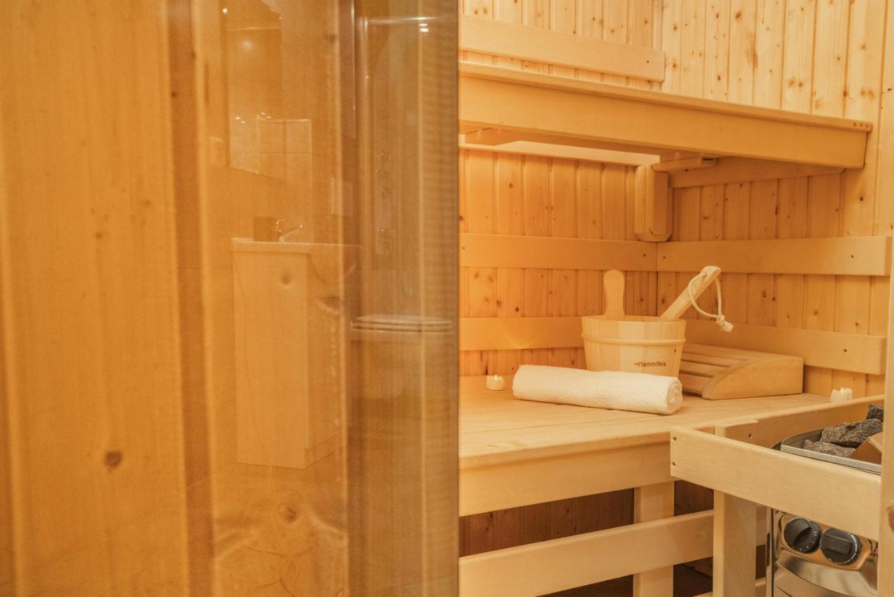 פראג Wellness Studio! Finnish Sauna, Whirlpool, Gym & More! מראה חיצוני תמונה